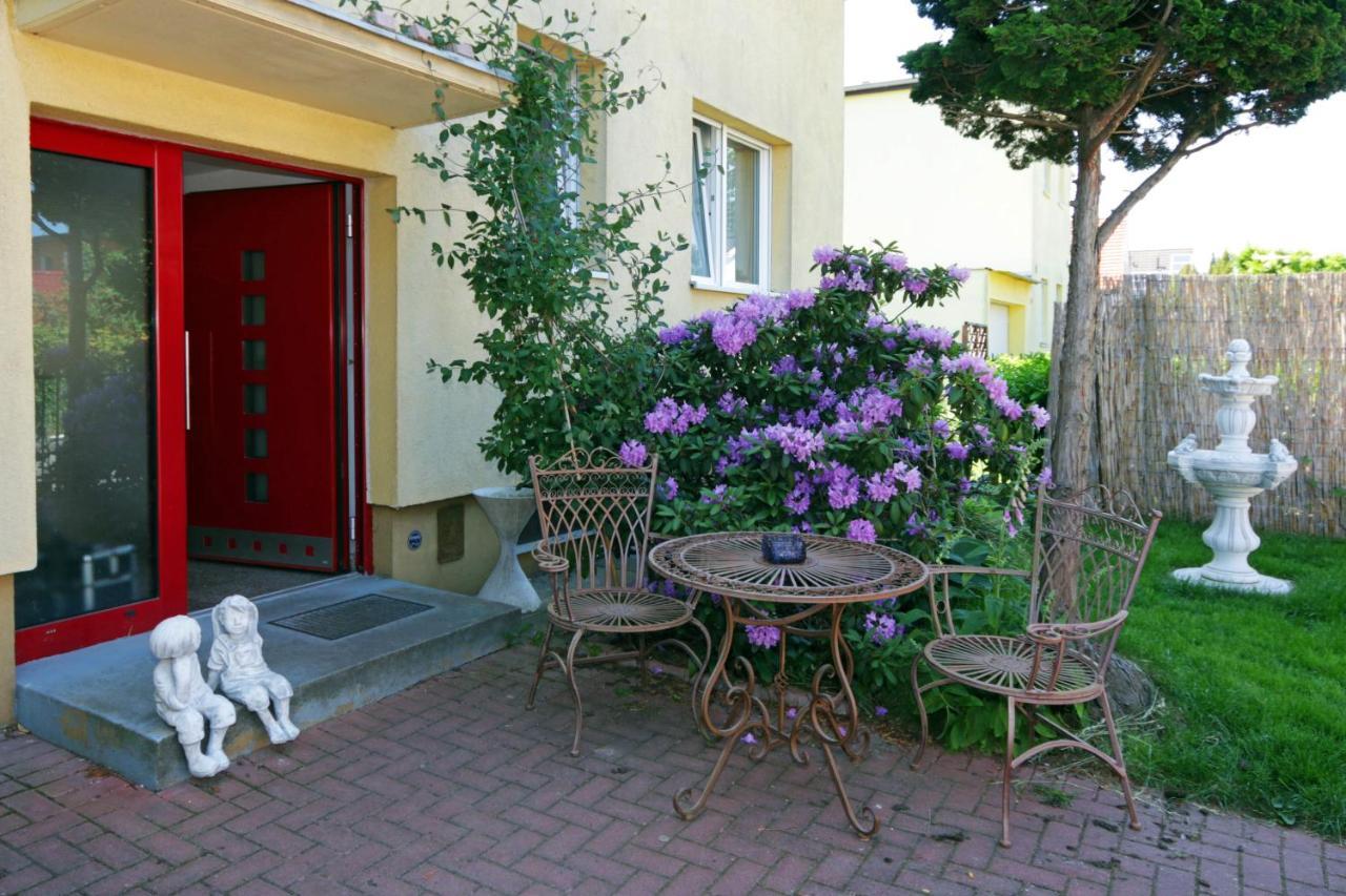 Cozy Souterrain-Half-Basement-Apartment Included 2 Bicycles Berlin Luaran gambar