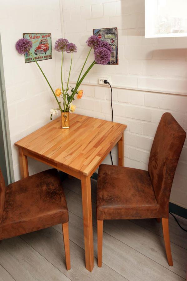 Cozy Souterrain-Half-Basement-Apartment Included 2 Bicycles Berlin Luaran gambar
